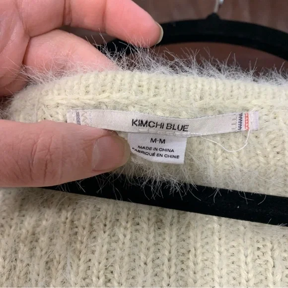 Urban Outfitters Kimchi Blue Priscilla Fuzzy Eyelash Knit Jumper Sweater Size M - Picture 6 of 10